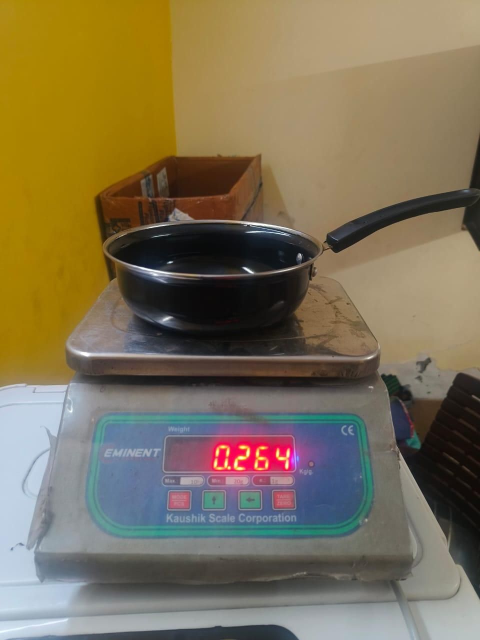 Uncoated Thick Iron Pan